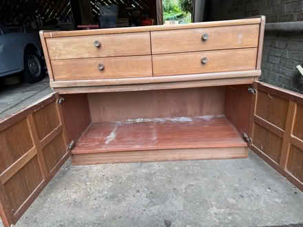 Photo of free Wooden sideboard/unit (Hindhead) (Beacon Hill GU26) #2