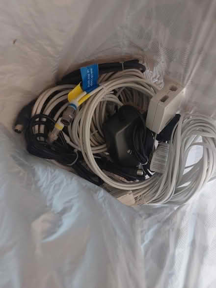 Photo of free Wires, cables & leads (WF1) #3