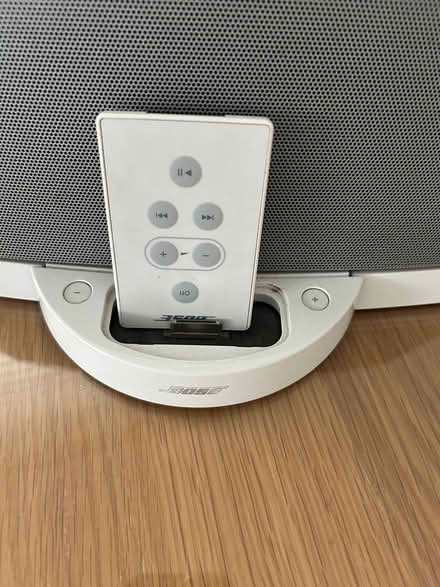 Photo of free Bose speaker & IPod (Maidenhead, SL6) #2