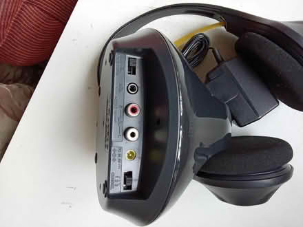 Photo of free Sony wireless headphones (Penisarwaun LL55) #2