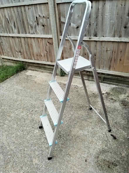 Photo of free Aluminium step-ladder (Longlevens GL2) #1