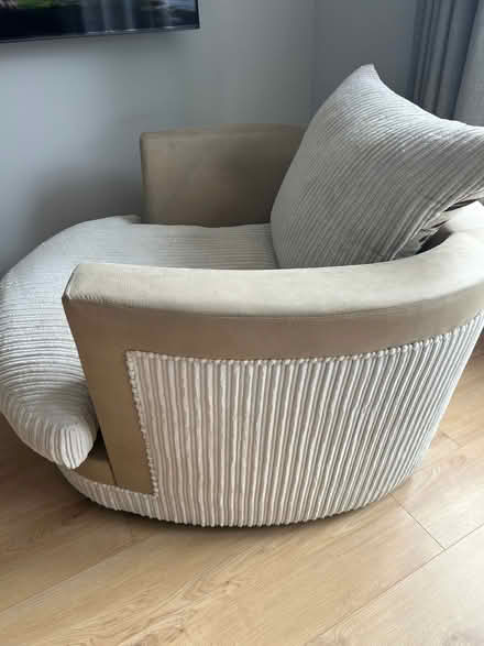 Photo of free Circular chair with matching pouffe stool. (New Greens AL3) #4
