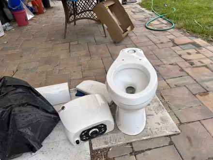 Photo of free Kohler Toilet - Excellent Condition (San Jose - Pleasant Hill) #1