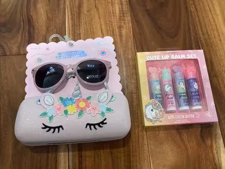 Photo of free Sunglasses and lipgloss (Old Mountain View) #1