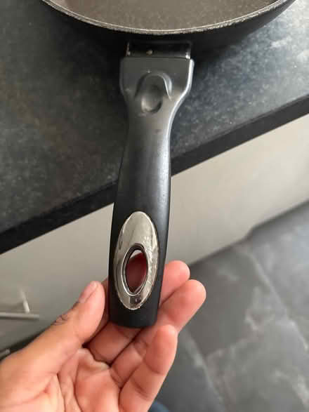 Photo of free Fry pan (SE14) #3