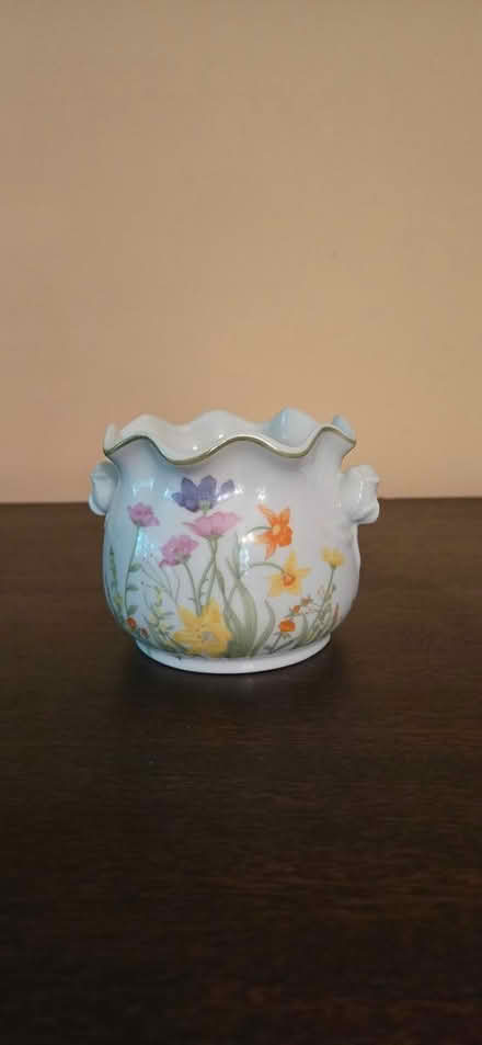 Photo of free Pretty Porcelain Cache Pot (Crofton, near the high school.) #1