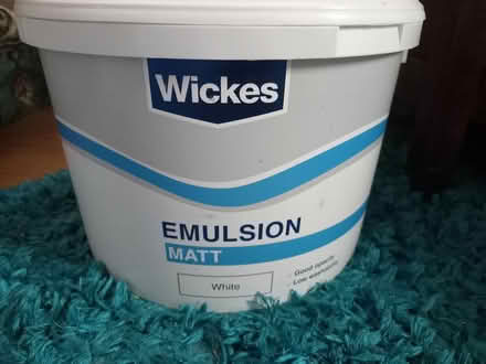 Photo of free White paint (Lower Morden SM4) #1