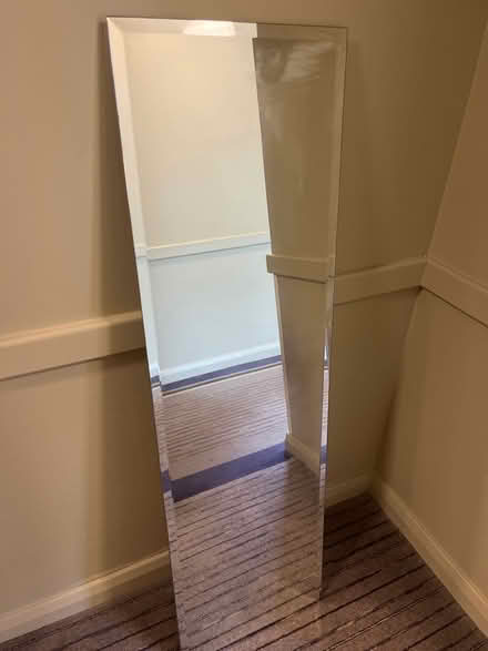 Photo of free Full Length Mirror (DA11) #1