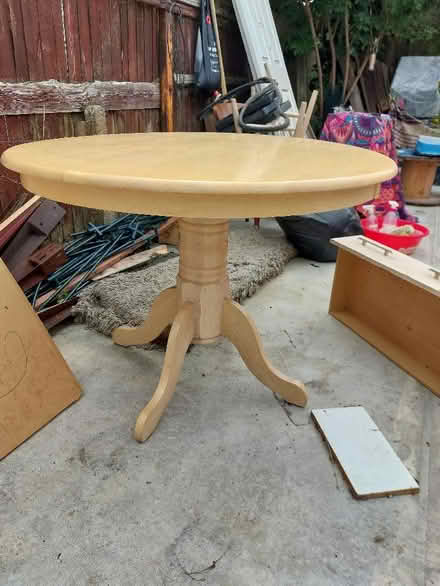 Photo of free Large round table (Dunstable LU5) #3