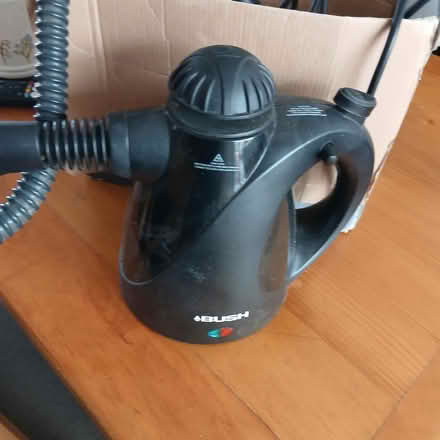 Photo of free Handheld steam cleaner (Rm1 4sh) #4