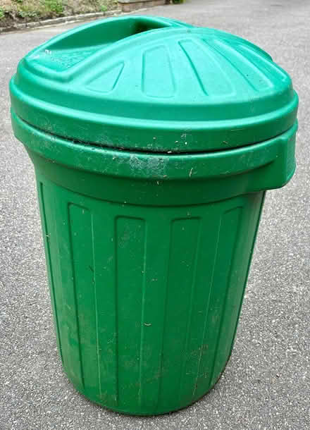 Photo of free Green Plastic Dustbin (Brasted TN16) #1
