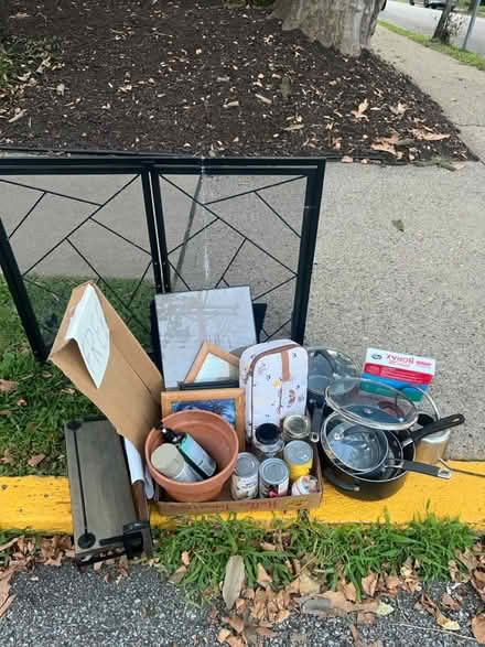 Photo of free curb alert (Shadyside/East Liberty) #1
