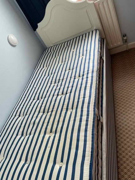 Photo of free Single bed with headboard (Overslade CV22) #1