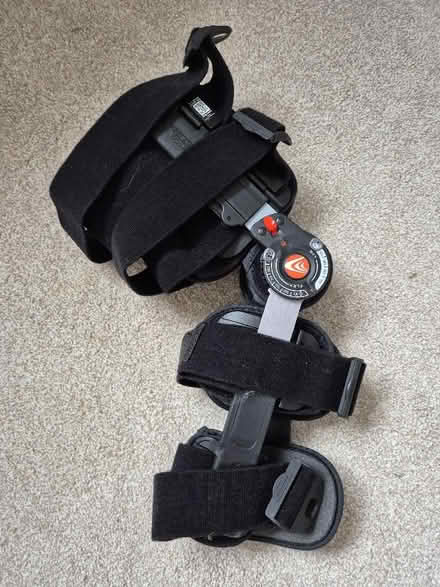 Photo of free Knee brace (Tytherington SK10) #1