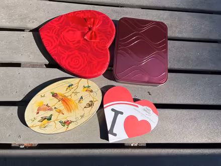 Photo of free Cookie/candy tins (Lake City/Meadowbrook) #1