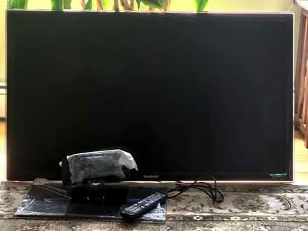 Photo of free 46" Samsung smart TV w/stand (Clinton Corners) #1