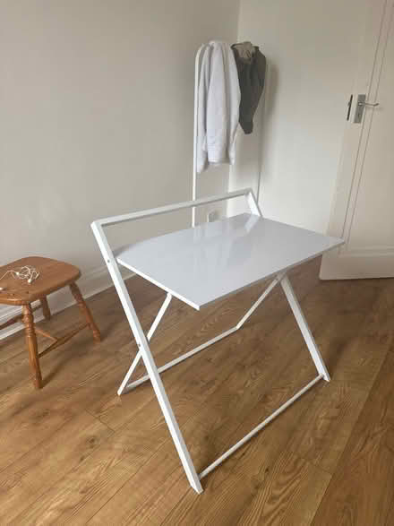 Photo of free Foldable table (Golders Green NW11) #1
