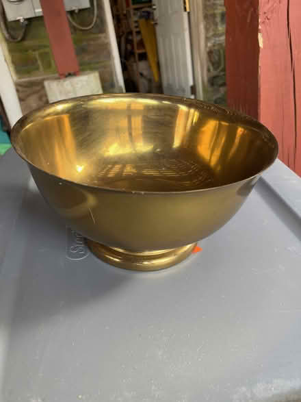 Photo of free metal bowl (Springfield, Delco) #2