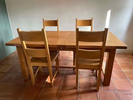 Photo of free Modern extending dining room table and 4 matching chairs (Talybont on Usk LD3) #1