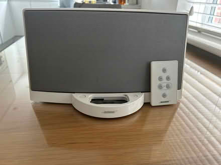Photo of free Bose speaker & IPod (Maidenhead, SL6) #3