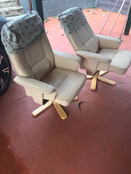 Photo of free swivel recliner chairs (Leumeah 2560) #2