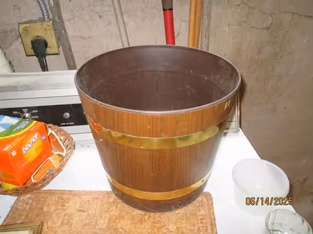 Photo of free faux wood barrel-type pot (Seattle - Greenlake) #2
