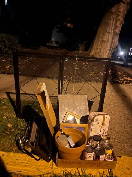 Photo of free CURB ALERT: house items (Shadyside/East Liberty) #1