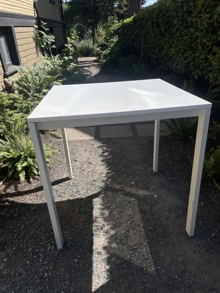 Photo of free white Ikea table top and legs (Fairfield) #1