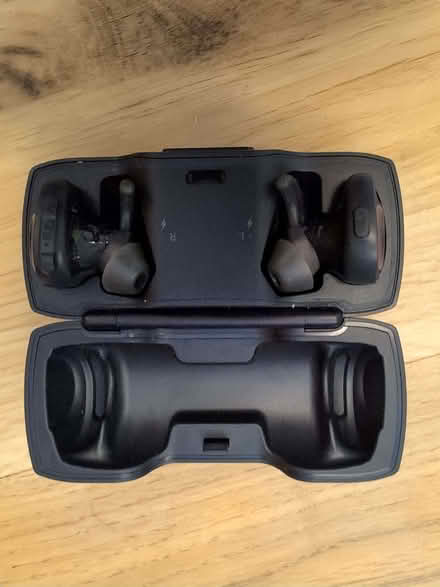 Photo of free Bose Sports Earbuds (CT2) #1