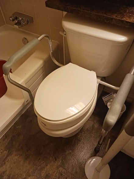 Photo of free Toilet frame for standing (Baseline/Greenbank) #1