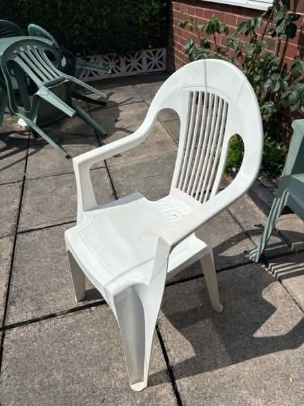 Photo of free garden bench and chair (Roundhay LS8) #3