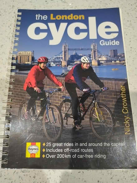 Photo of free London Cycle Guide book (South Hitchin, SG4 9) #1