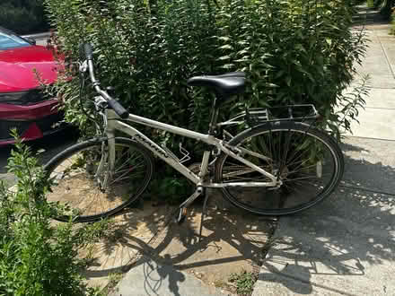 Photo of free Bikes! 2 kids, 1 womens hybrid (Palisades, NW, WDC) #1