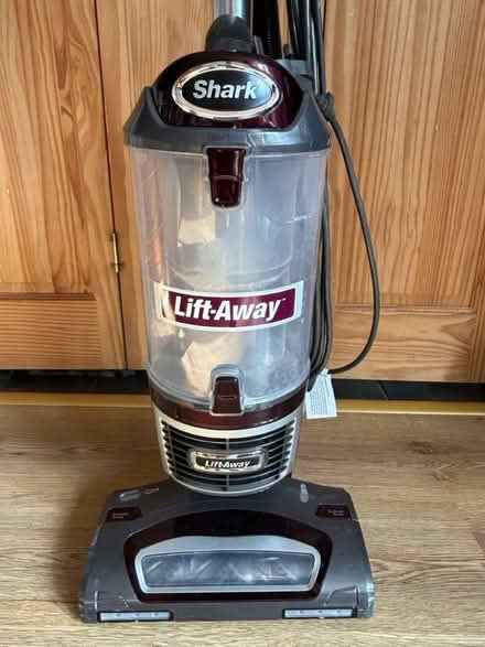 Photo of free Shark vacuum cleaner (not working) (Cheshunt EN7) #1
