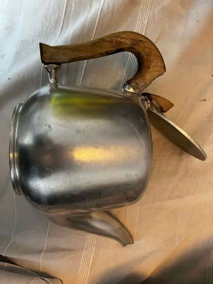 Photo of free Teapot (Boothgate DE56) #1
