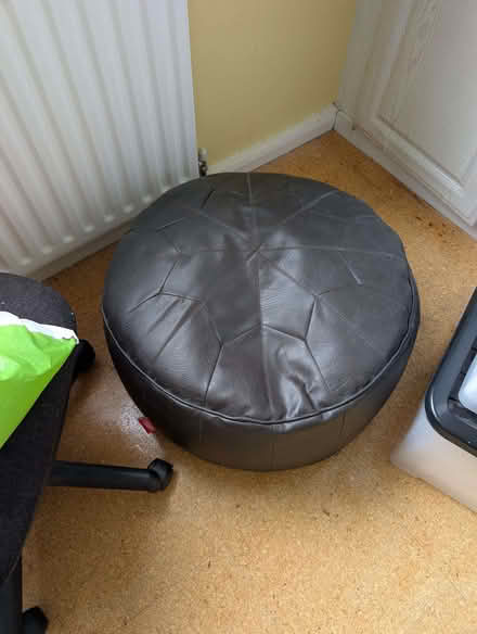 Photo of free Leather puff (Rothwell LS26) #1