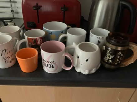 Photo of free 9x assorted mugs & 1x pot (ME1) #1