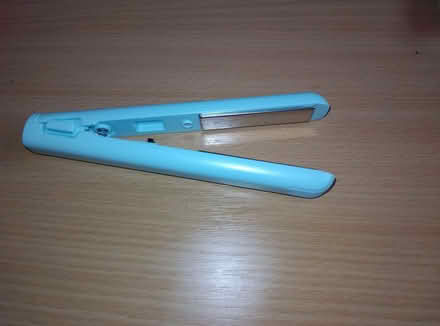 Photo of free Mini Hair Straighteners (Seacroft LS14) #2