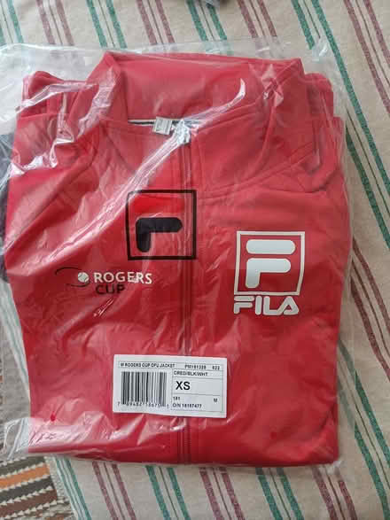 Photo of free tennis clothes (18 Concorde Place) #2
