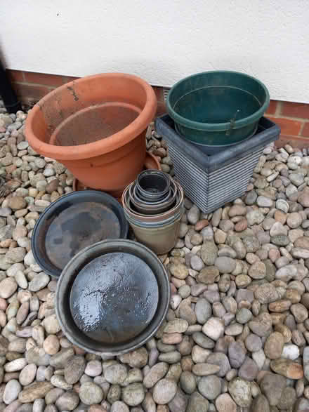 Photo of free Plastic flower pots (Roffey, Horsham) #1