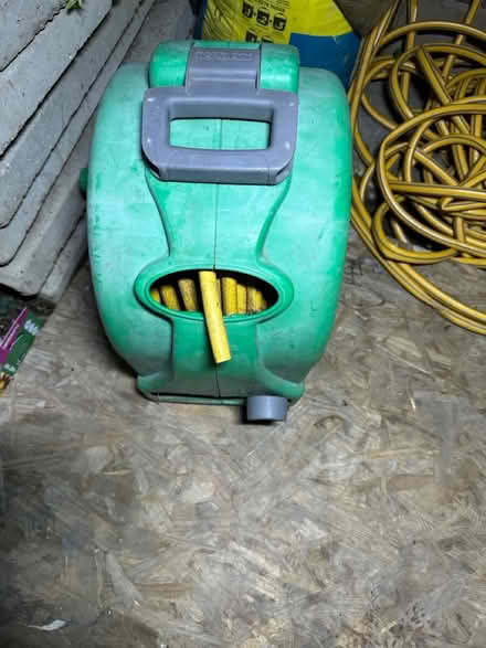 Photo of free X2 hoses (Se6 2ha) #1