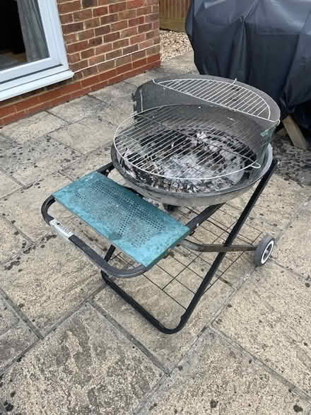 Photo of free BBQ (Wokingham RG41) #1