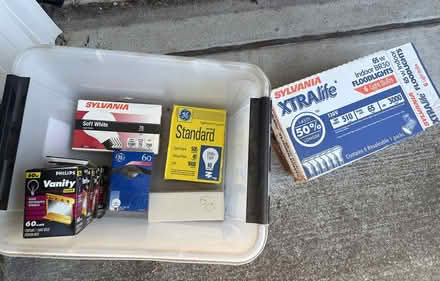 Photo of free Light bulbs assorted (Twin Creeks) #1
