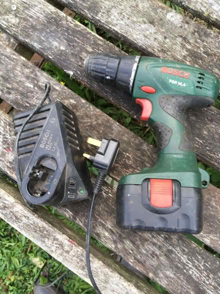 Photo of free Bosch cordless drill/driver + charger (Lynchmere GU27) #1