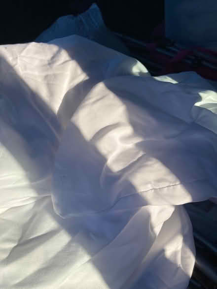 Photo of free Queen size white duvet (Foothill Boulevard Cupertino) #1