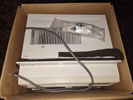Photo of free Window AC (Lexington near Wilson Farms) #1