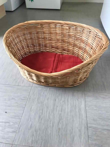 Photo of free Wicker pet basket (Bedford (putnoe)) #1