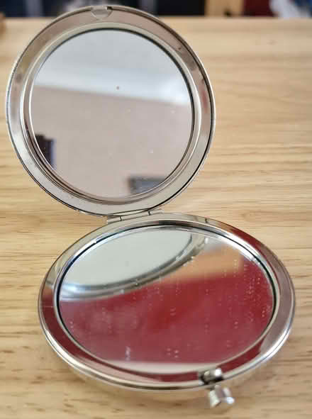 Photo of free Ladies Mirror Compacts (Lower Place OL16) #2
