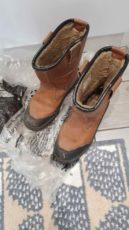 Photo of free Work boots (Bletchley MK2) #1