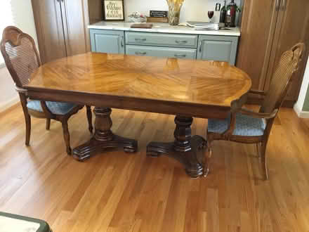 Photo of free Dining room table & 4 chairs (Grand Blanc) #1